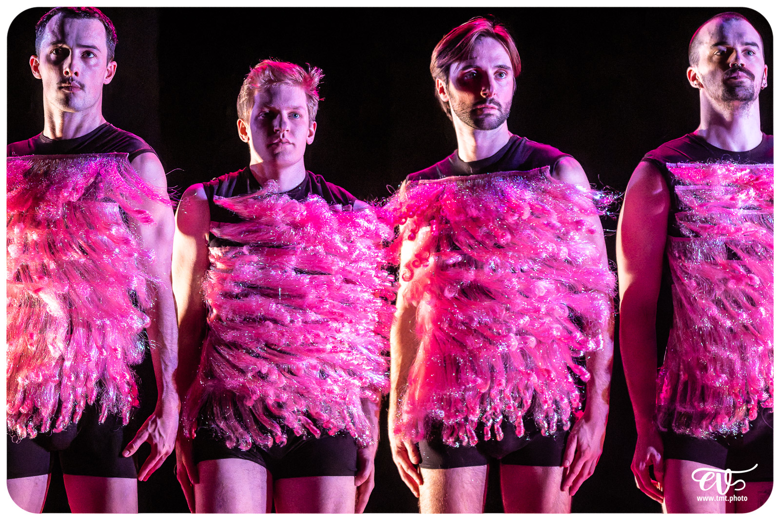 A4 (COMME LA FEUILLE) CIE CHICOS MAMBO